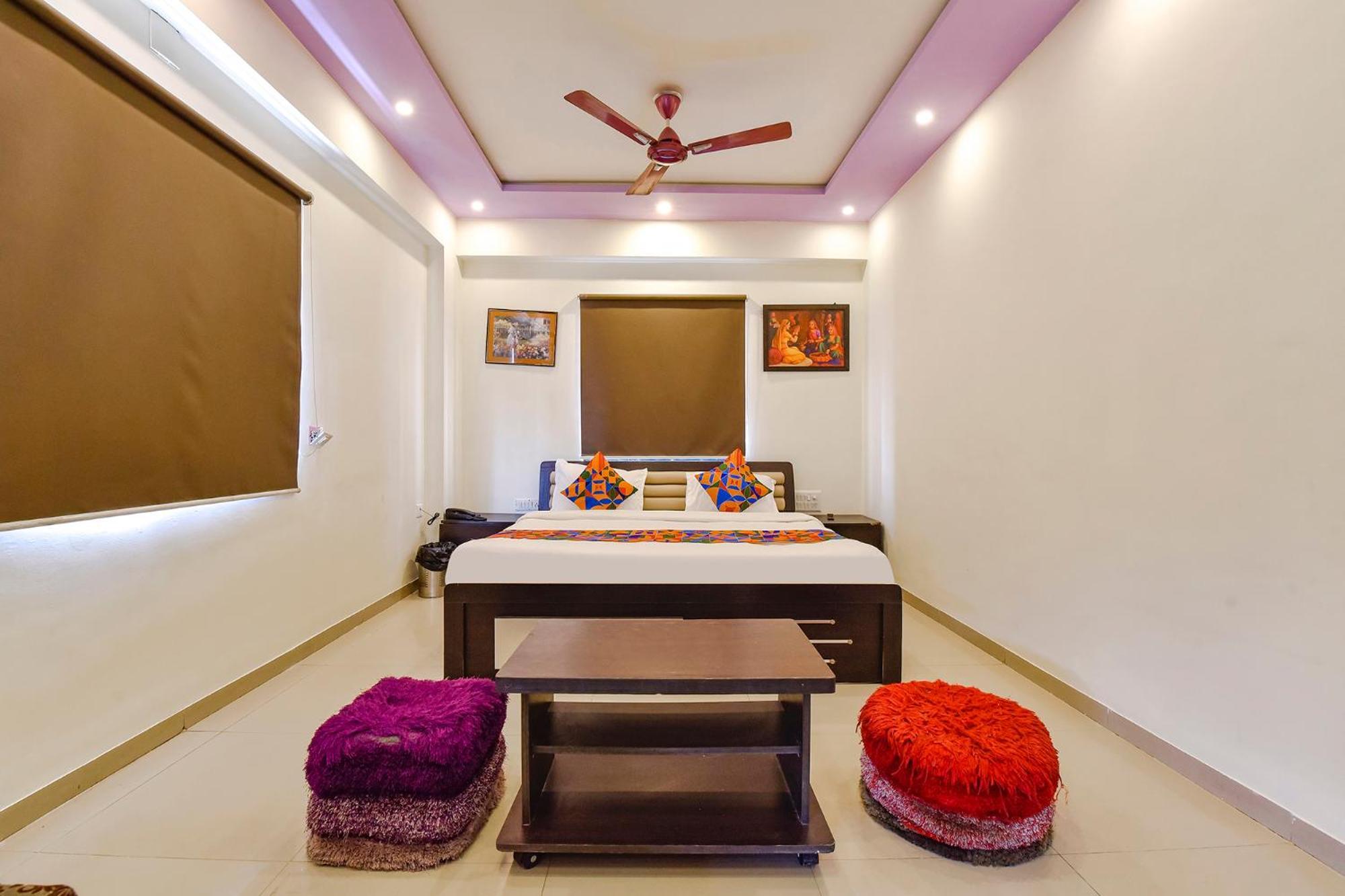 Fabhotel Crystal Inn II - Paldi Char Rasta Ahmedabad Bagian luar foto